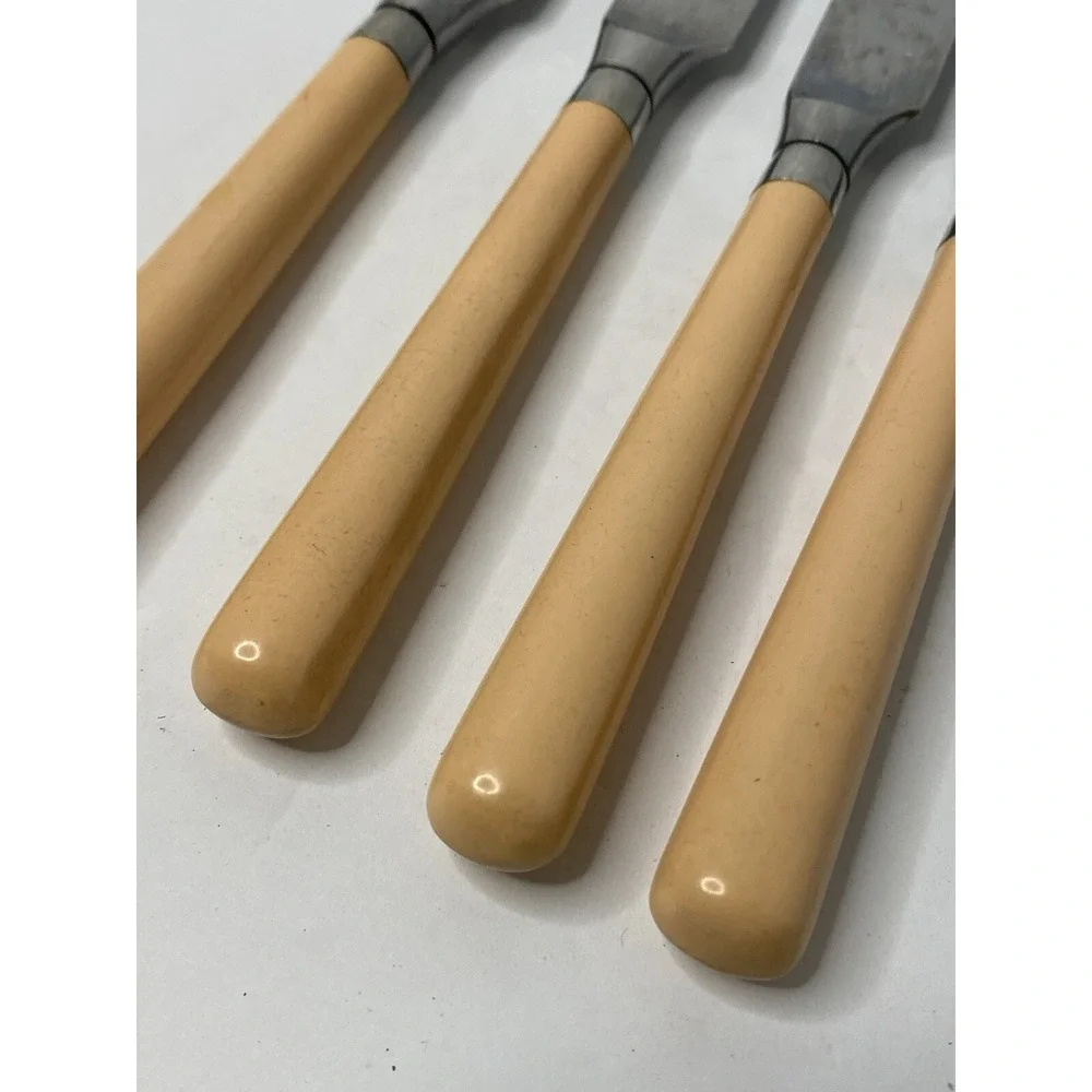 Stanley Roberts Spectrum Light Pink Peach Stainless 4 Dinner Knives